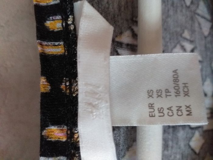 Haut H&M XS T 34 - photo numéro 2