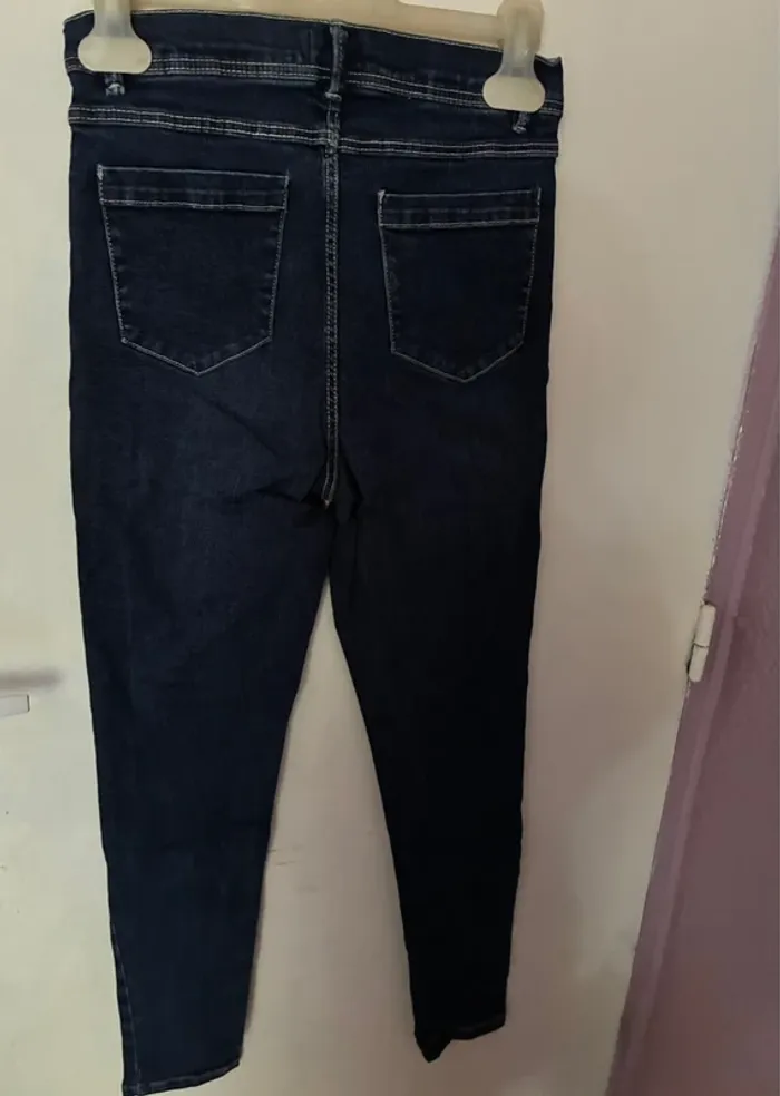 Jeans délavé et troué aux cuisses, XS, Tissaia. - photo numéro 5