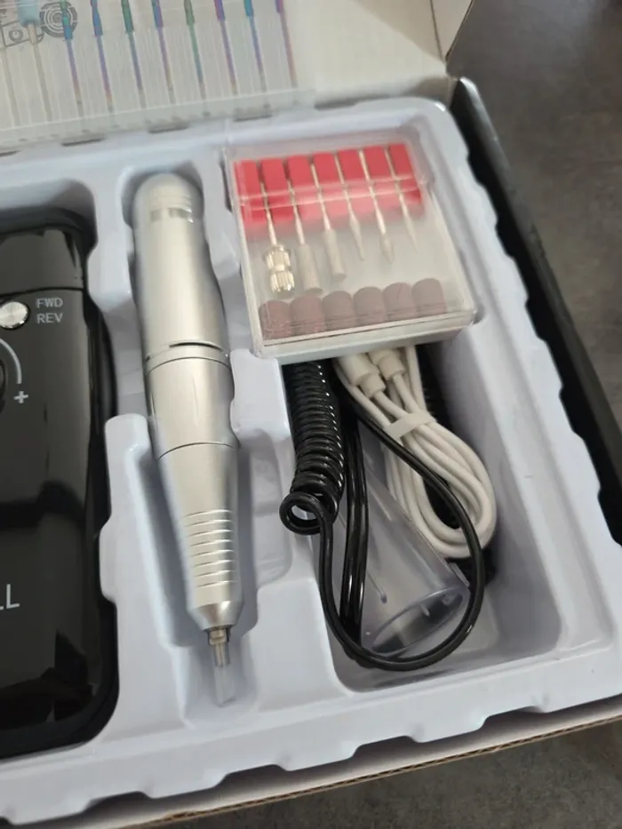 [NEUF] Ponceuse à ongles électrique noire - photo numéro 3