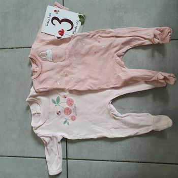 Lot de 2 pyjamas mi saison taille 3 mois