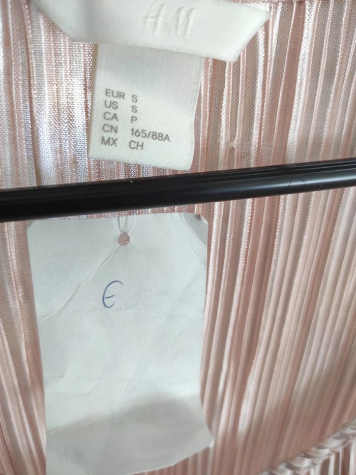 Robe mi-longue plissée rose gold h&m - photo numéro 3
