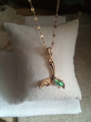 Collier queue de sirène/poisson/baleine acier et ormeaux