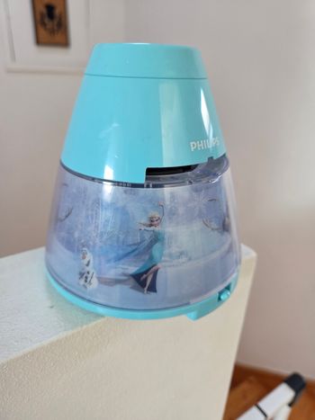 Lampe veilleuse avec projection images reine des neiges