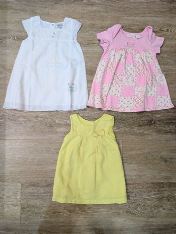 Lot 3 robes 6 mois bébé fille 
