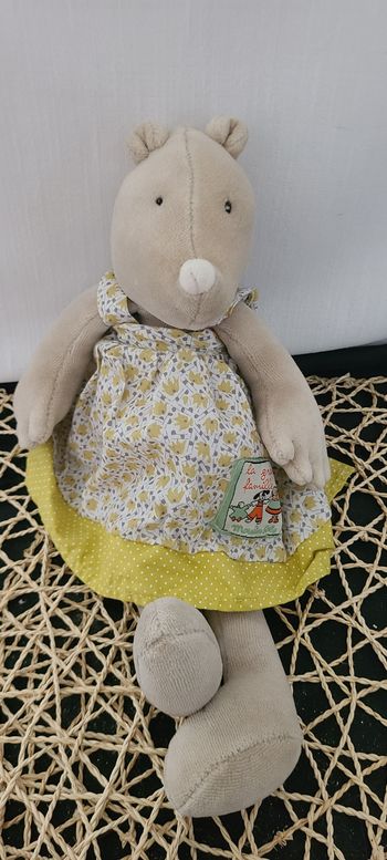 Doudou Apolline la taupe MOULIN ROTY La Grande Famille robe gris jaune