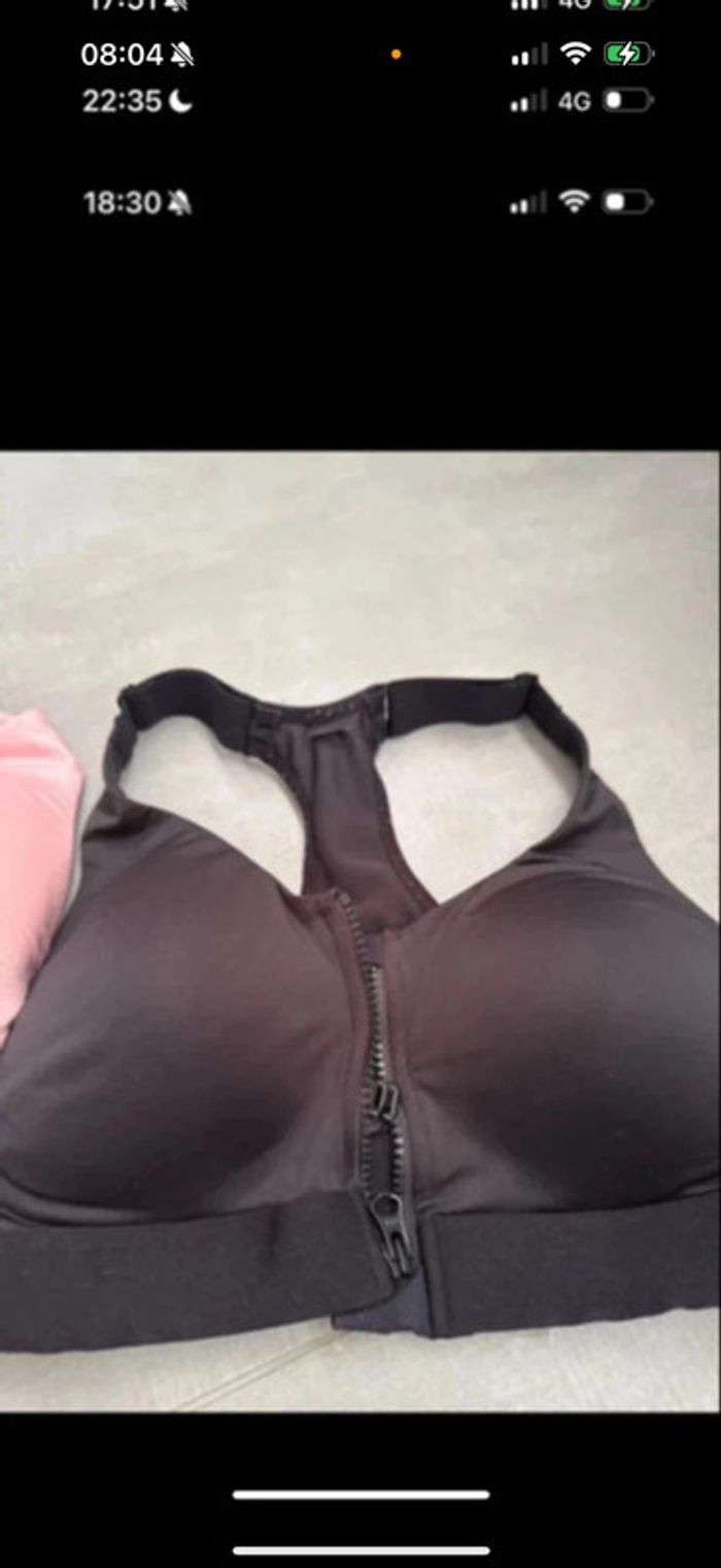 Lot de 2 Brassiere de sport taille 75 c decathlon