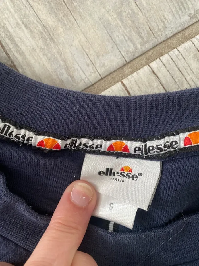 Pull Ellesse taille s - photo numéro 4