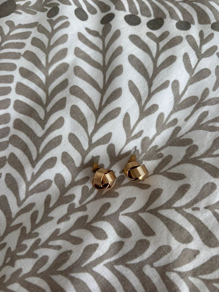 Boucles d’oreilles dorées - photo numéro 2