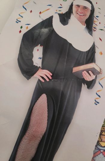 Déguisement religieuse