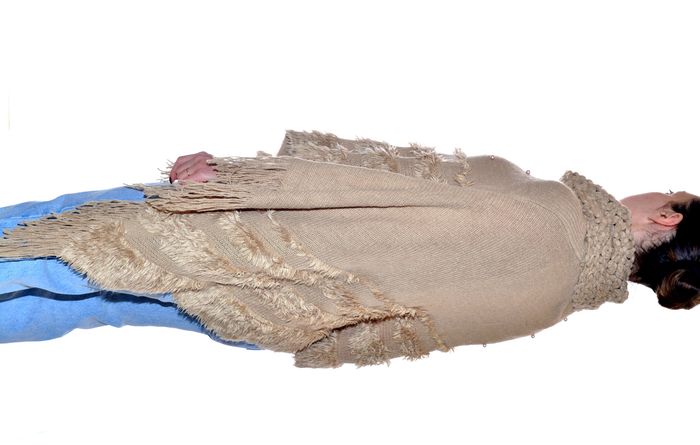 Poncho beige uni perlé col roulé taille Unique asymétrique - photo numéro 2