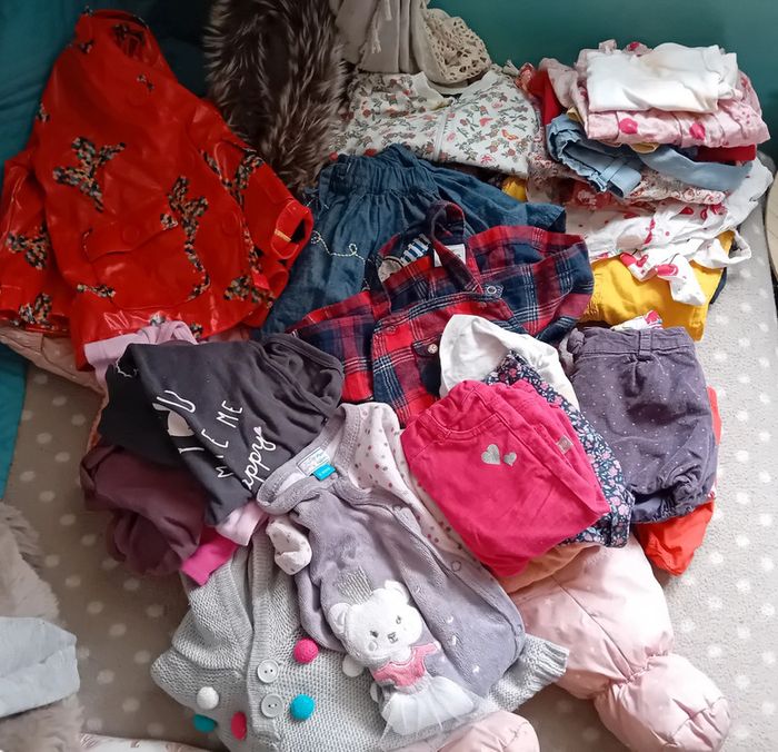 Lot de 20 vêtements fille 1.3.6.9 et 12 mois - photo numéro 2