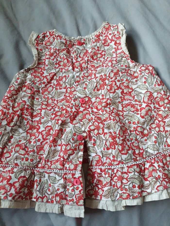 Robe ecru et rouge 6 mois - photo numéro 3