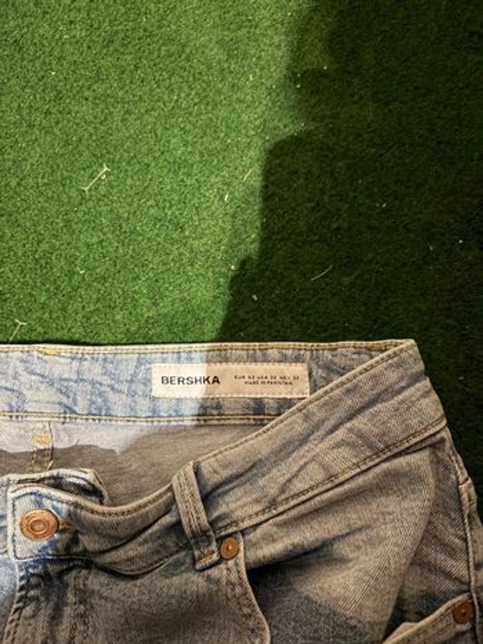 Jeans déchirer avec peinture dessus - photo numéro 4