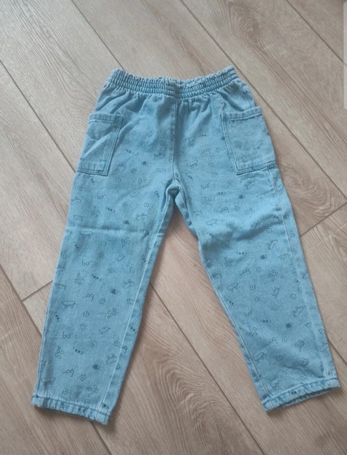 Jean large dpam 3 ans neuf