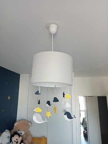 Suspension baleine Verbaudet chambre enfant