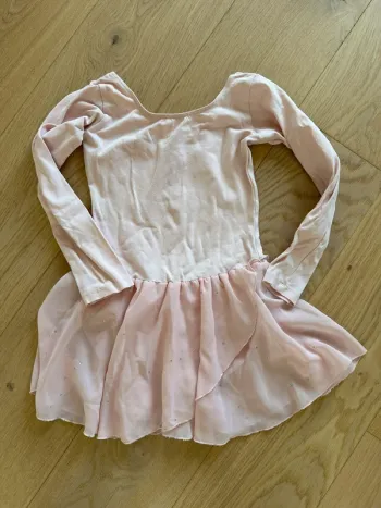 Justaucorps rose à paillettes