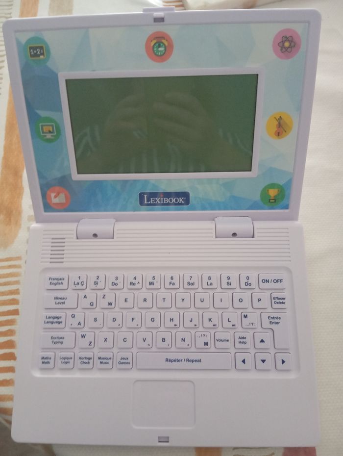 Ordinateur portable éducatif - photo numéro 2