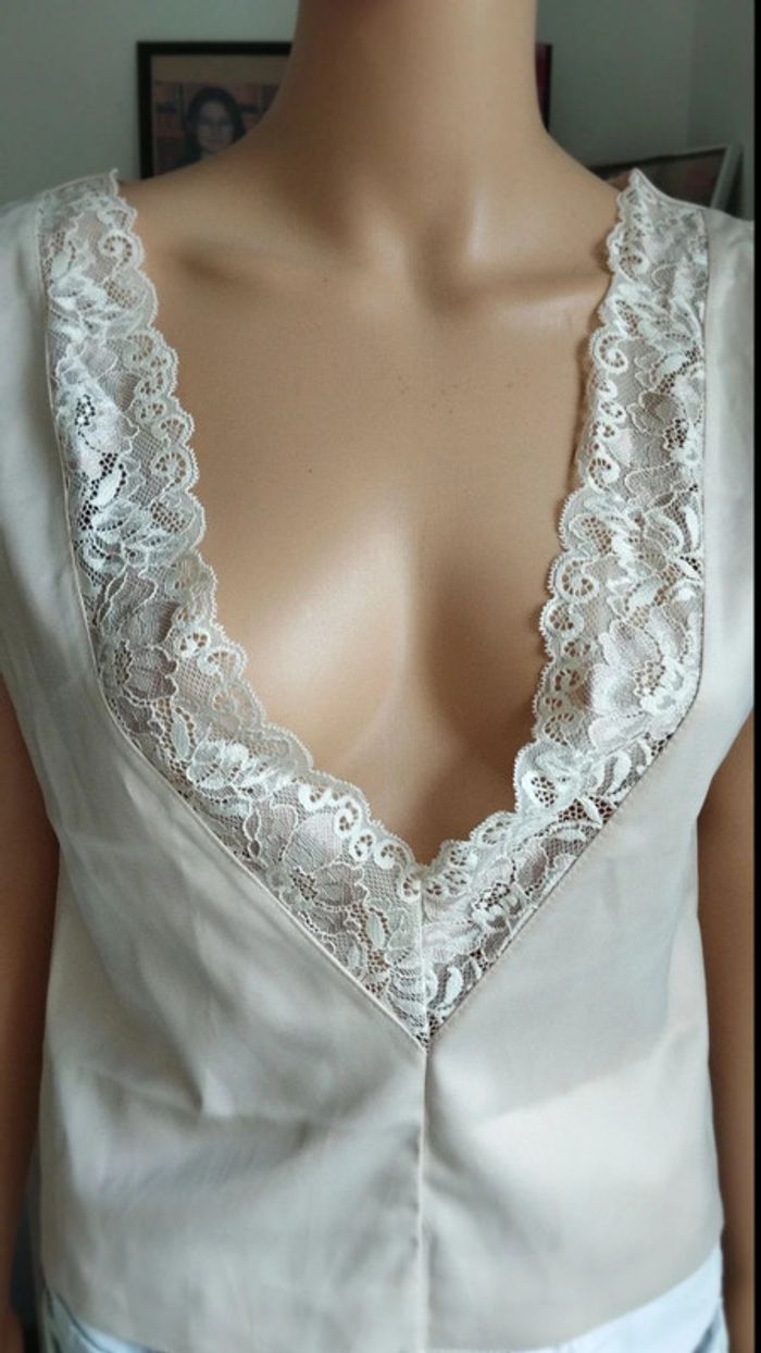 Superbe top haut blouse beige effet dentelle taille 34/36 - photo numéro 4