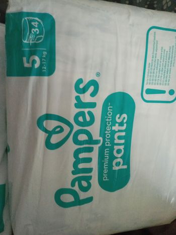 Couches Pampers premium protection  pants