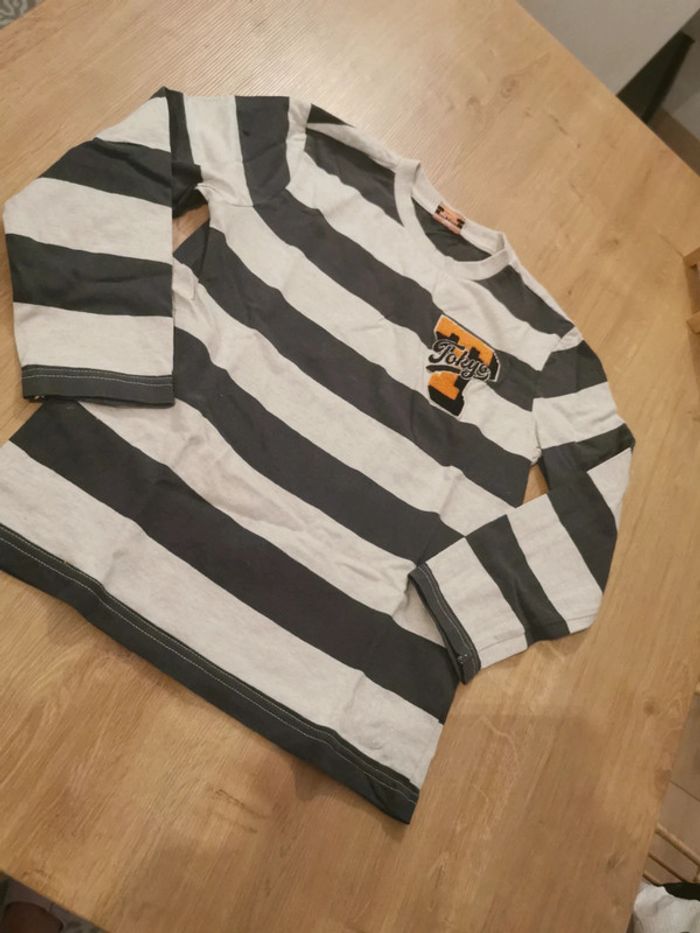 Tee-shirt manches longues 8 ans