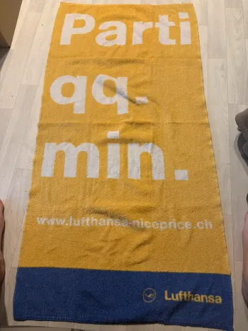 Serviette de plage jaune et bleu 60x130 cm éponge très bon état