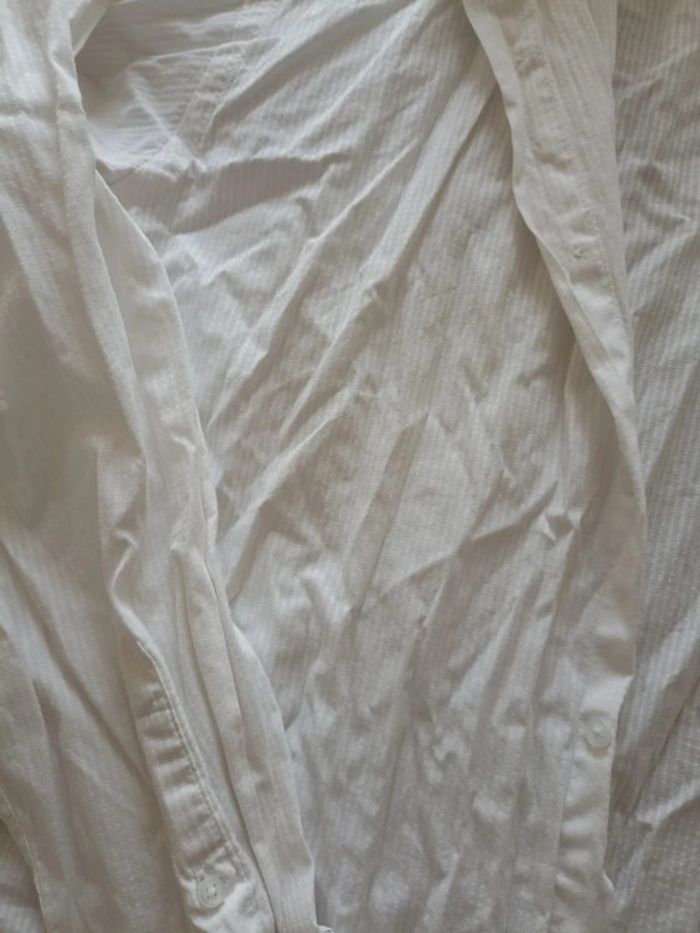 Jolie chemise blanche - photo numéro 4