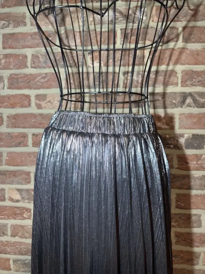 Jupe plissée argentée Molly Bracken Taille S / 36 - photo numéro 3