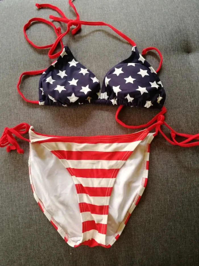 Maillot bikini américain