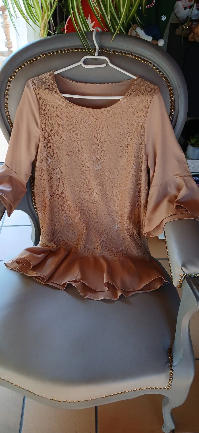 Jolie tunique dentelle T38/40