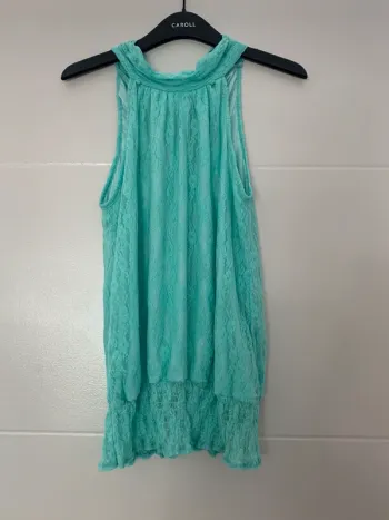 Haut dos nu en dentelle taille S / M