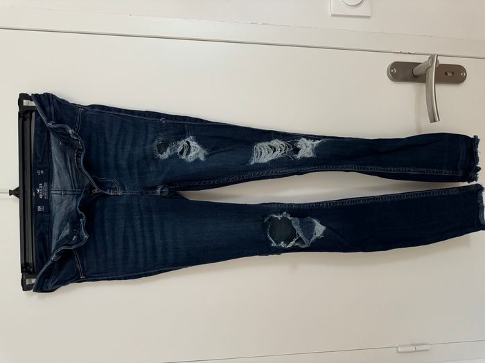 Jean Hollister troué W23 L28