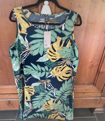 Robe forme trapèze droite fleurs