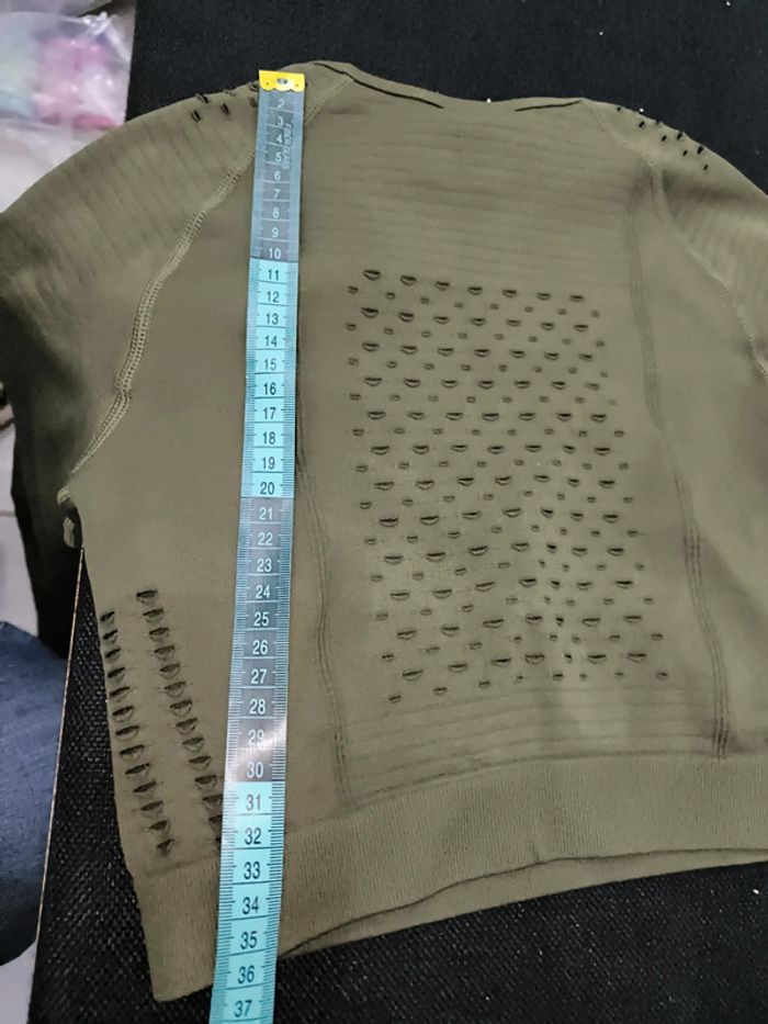 Brassière crop kaki taille S neuve levity - photo numéro 6