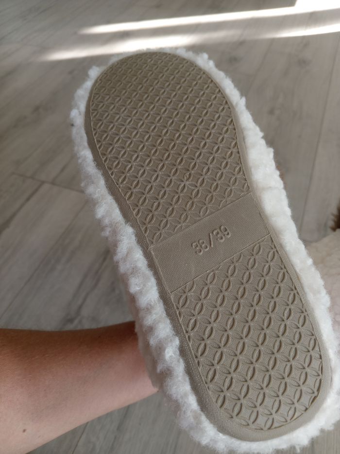 Chaussons fourrés taille 38/39 - photo numéro 4