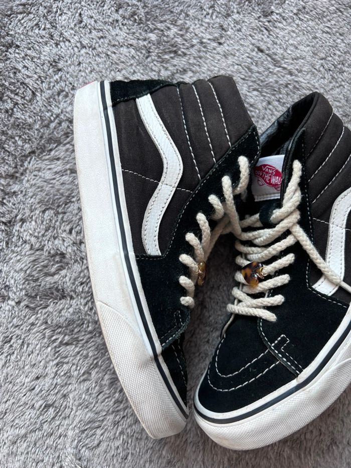 Vans Sk8 Hi Noires à Cœurs – Pointure 36 Skate Montantes - photo numéro 8