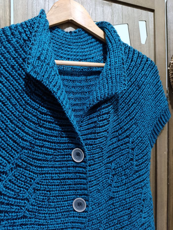 Gilet sans manches vintage tricoté main bleu canard taille 38 - photo numéro 2