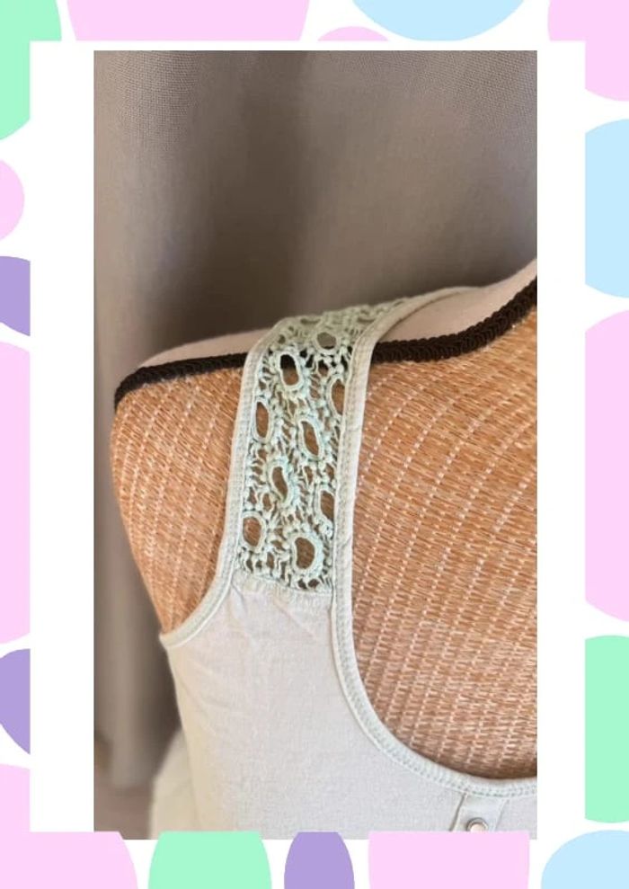 🌿 Débardeur H&M femme taille S - détails en dentelle - très bon état 🌿 - photo numéro 4