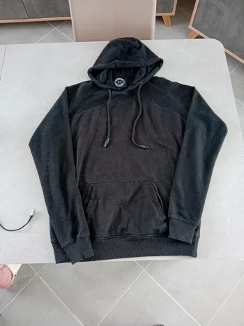 Sweat capuche Noir poche ventrale