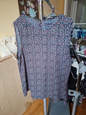 Blouse à fleurs, fluide