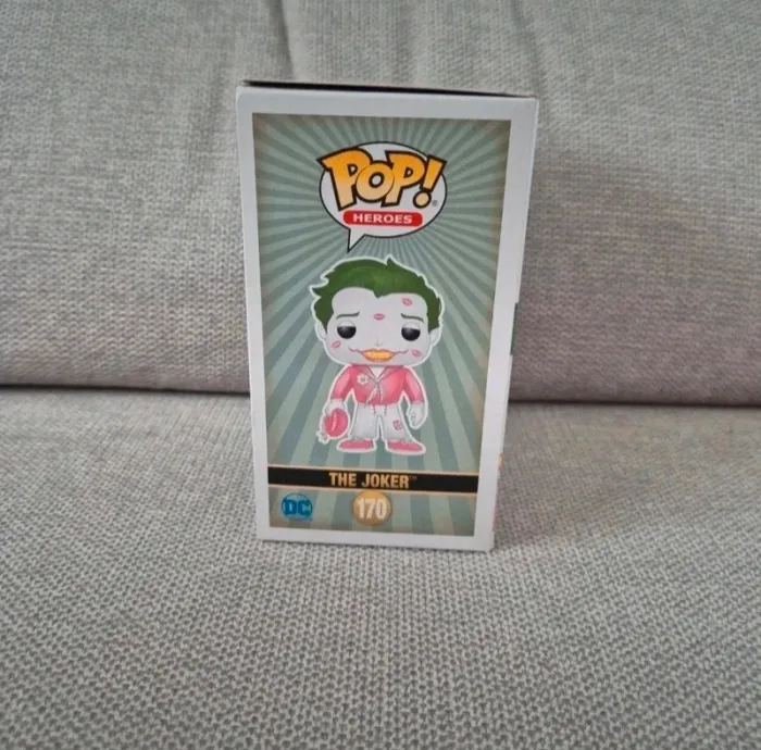 Figurine POP The Joker 170 hot topic - photo numéro 2