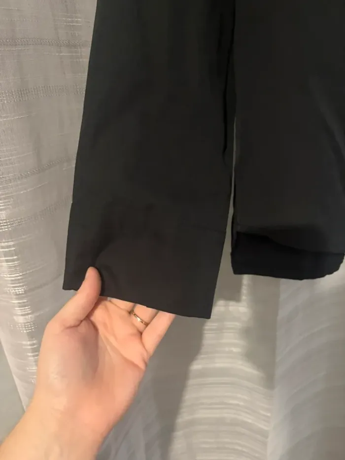 Chemise noir - photo numéro 2