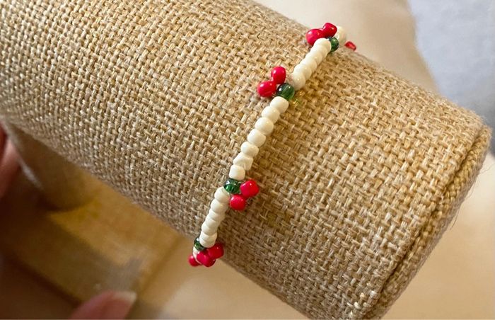 Bracelet cerise 🍒 - photo numéro 2