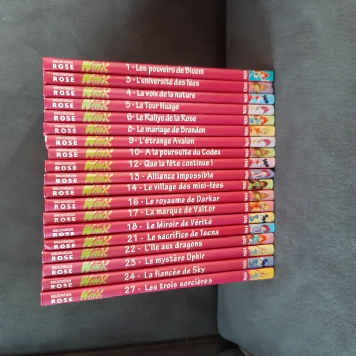 Lot 19 livres Winx Bibliothèque Rose - photo numéro 4