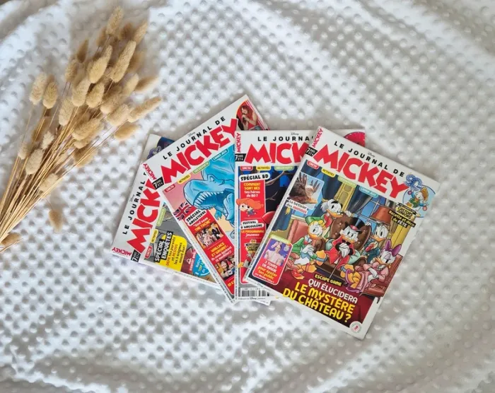 Lot de 4 magazines. Le journal de Mickey neuf