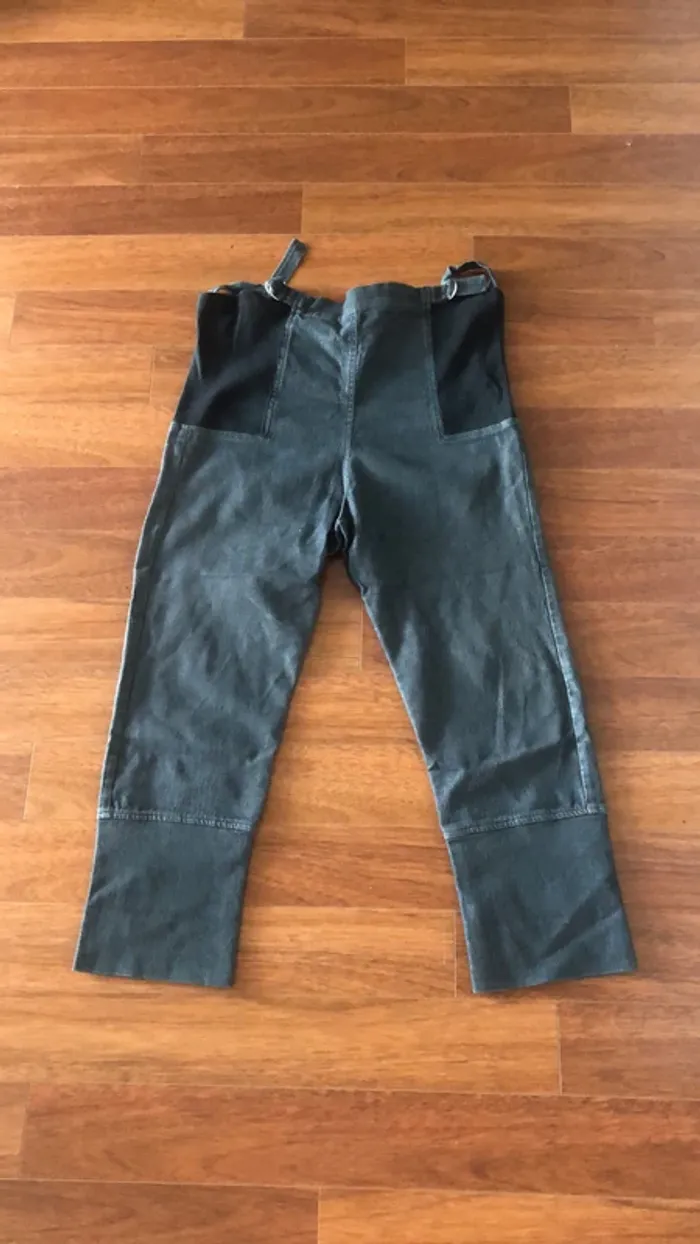 Pantalon de grossesse en très bon état 38
