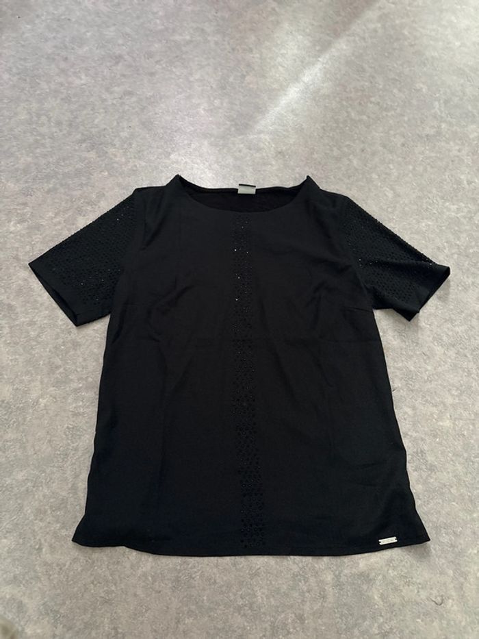 blouse noire à paillettes