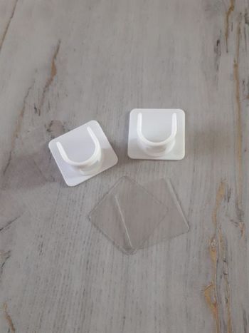 2 supports à tringles