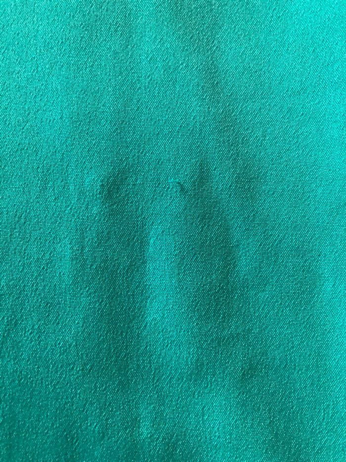 Haut vert taille 36 mais plutôt un 38. - photo numéro 4