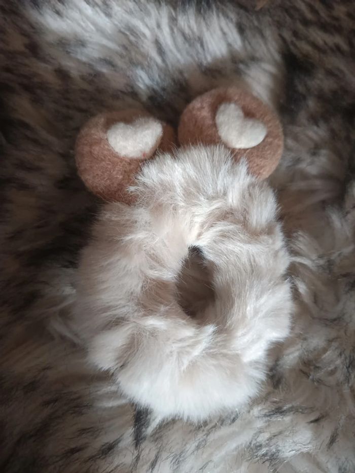 1 chouchou fausse fourrure neuf sans étiquette