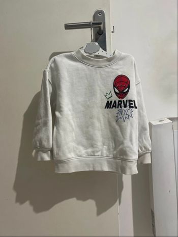 Sweat Spiderman /marvel H&M taille 3/4ans